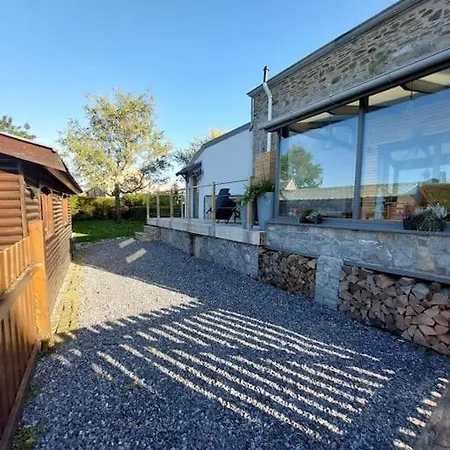בית נופש Maison 4 Facades En Pierres Du Pays Olne